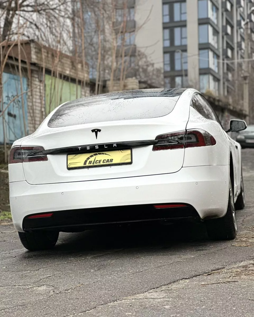 Tesla Model S  90 kWh 201771