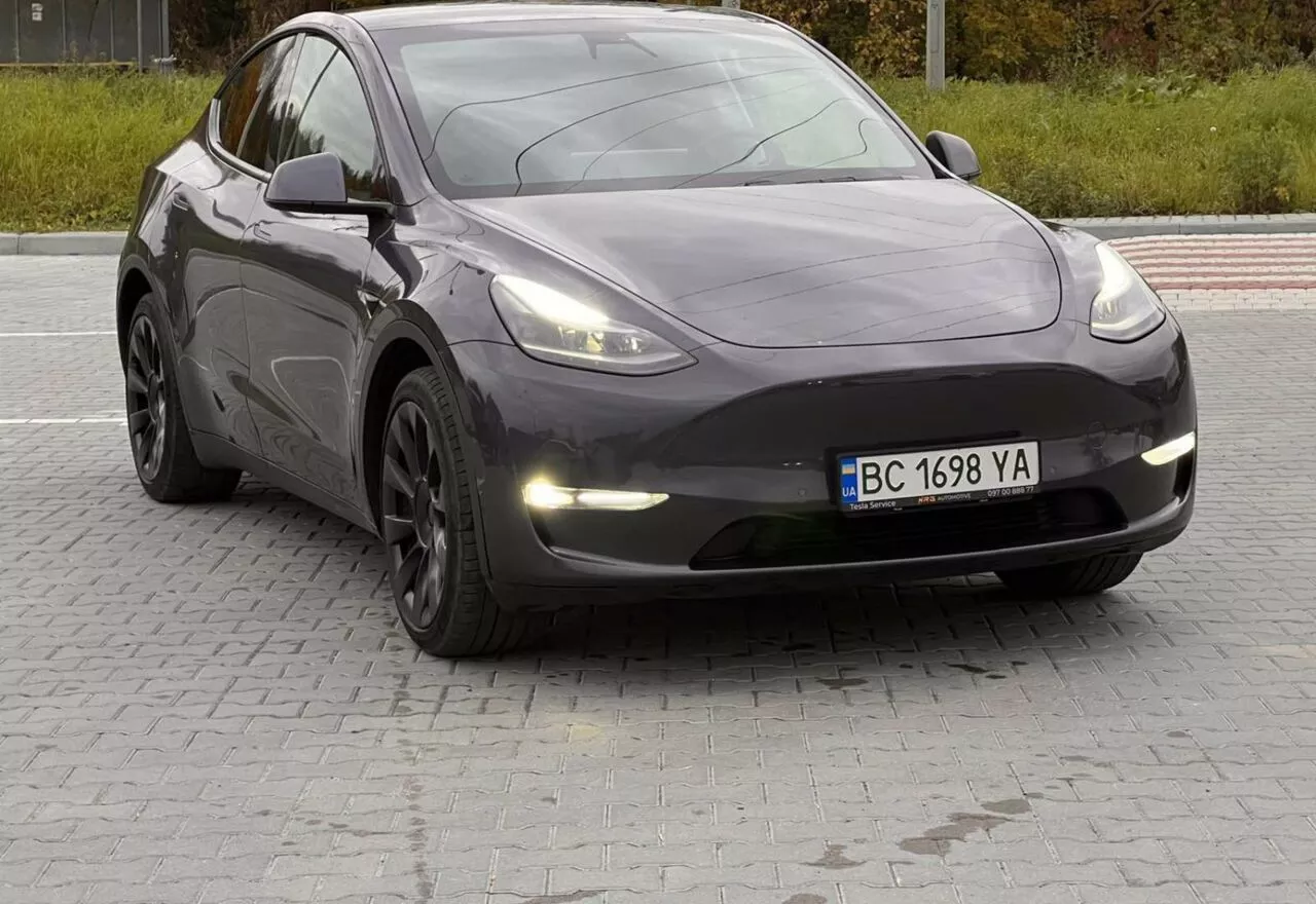 Tesla Model Y  75 kWh 2020211