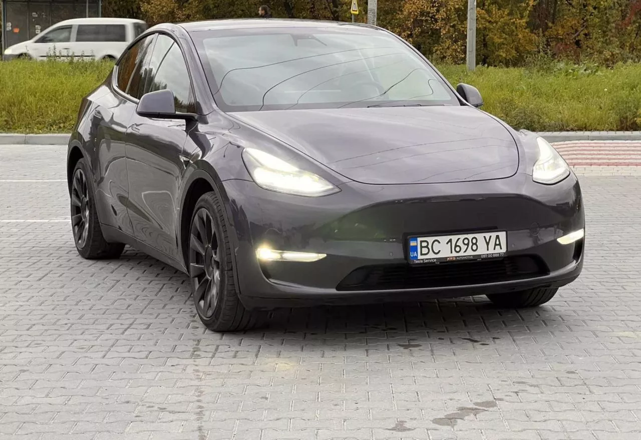 Tesla Model Y  75 kWh 2020221