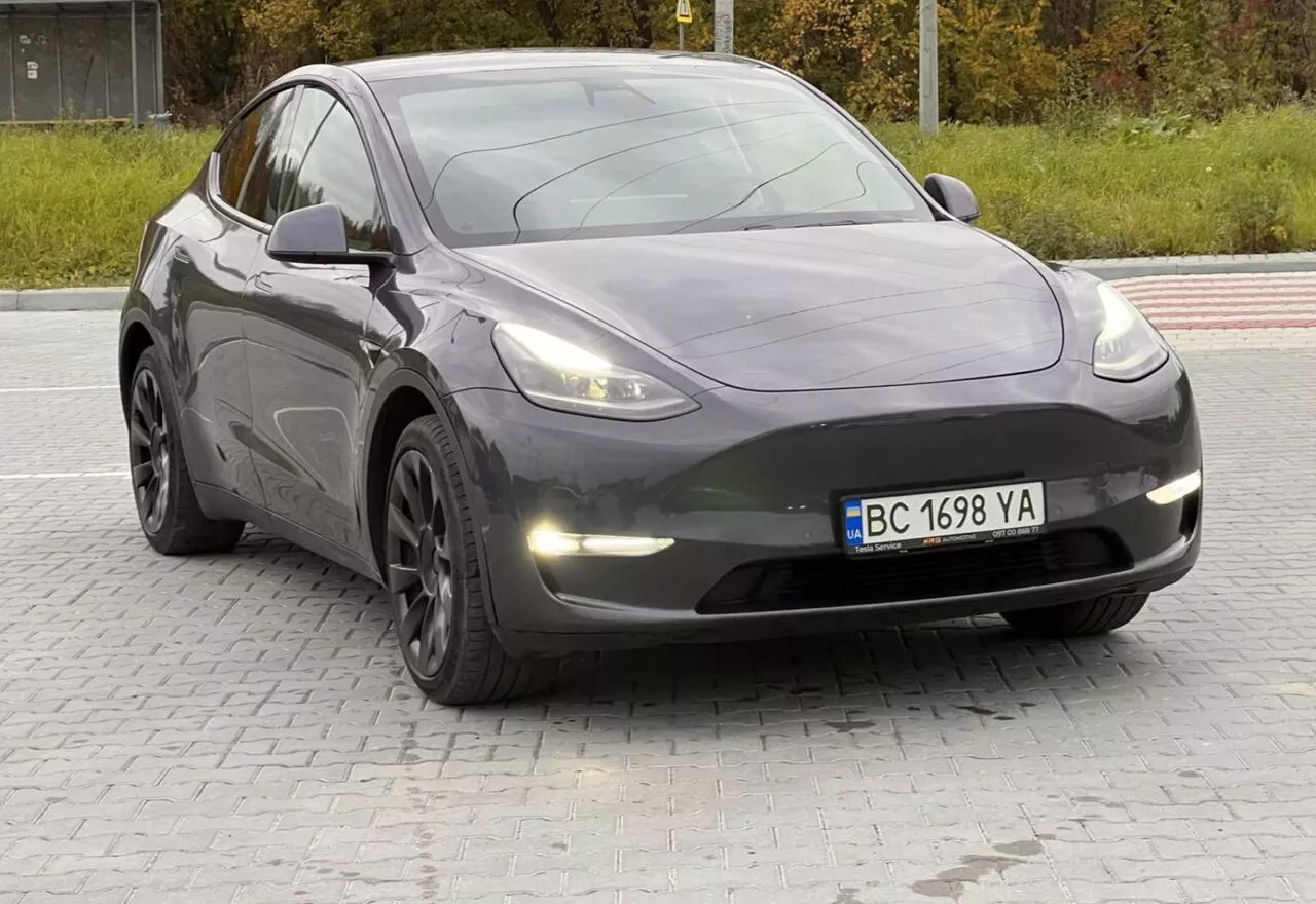 Tesla Model Y  75 kWh 2020241