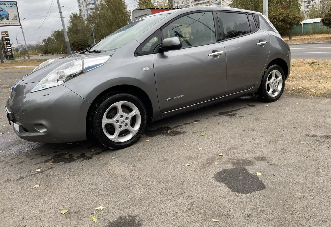 Nissan Leaf  24 kWh 2015111