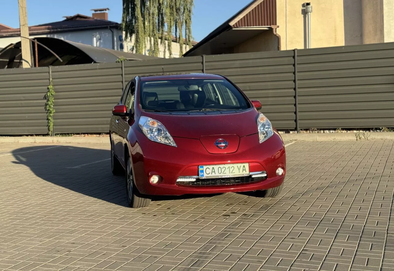 Nissan Leaf  30 kWh 201301