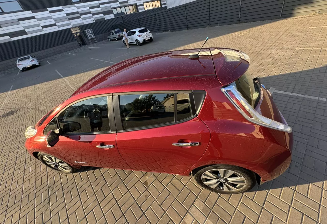 Nissan Leaf  30 kWh 2013121