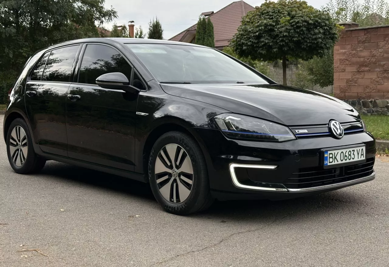 Volkswagen e-Golf  201401