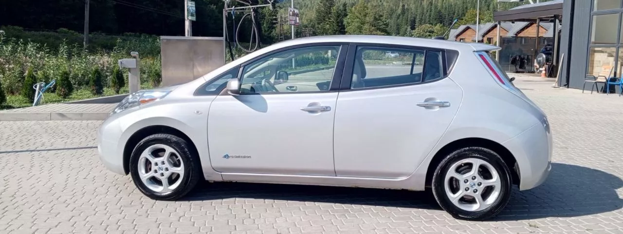 Nissan Leaf  24 kWh 201211