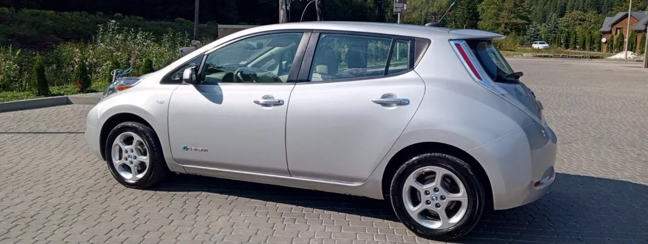 Nissan Leaf  24 kWh 201221