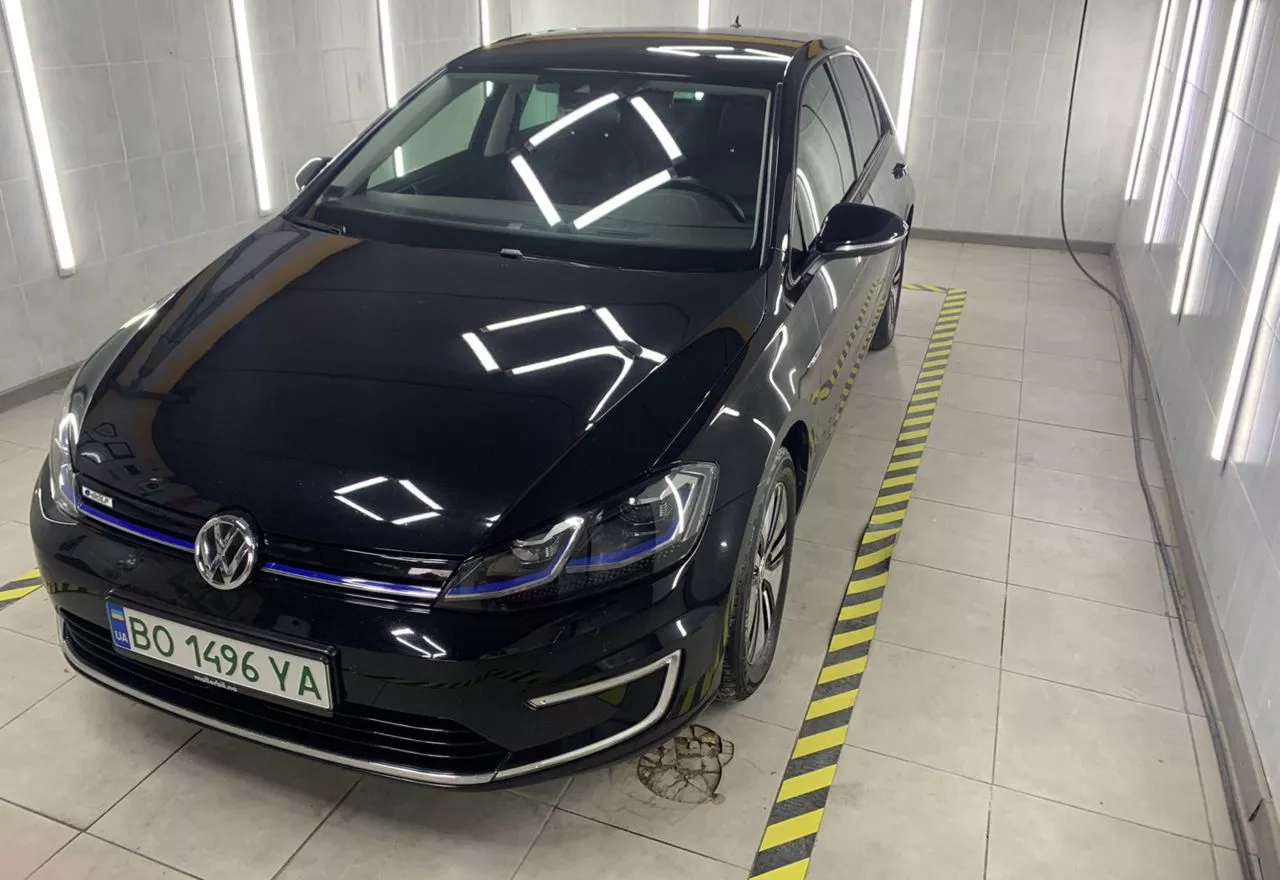 Volkswagen e-Golf  35.8 kWh 2018101