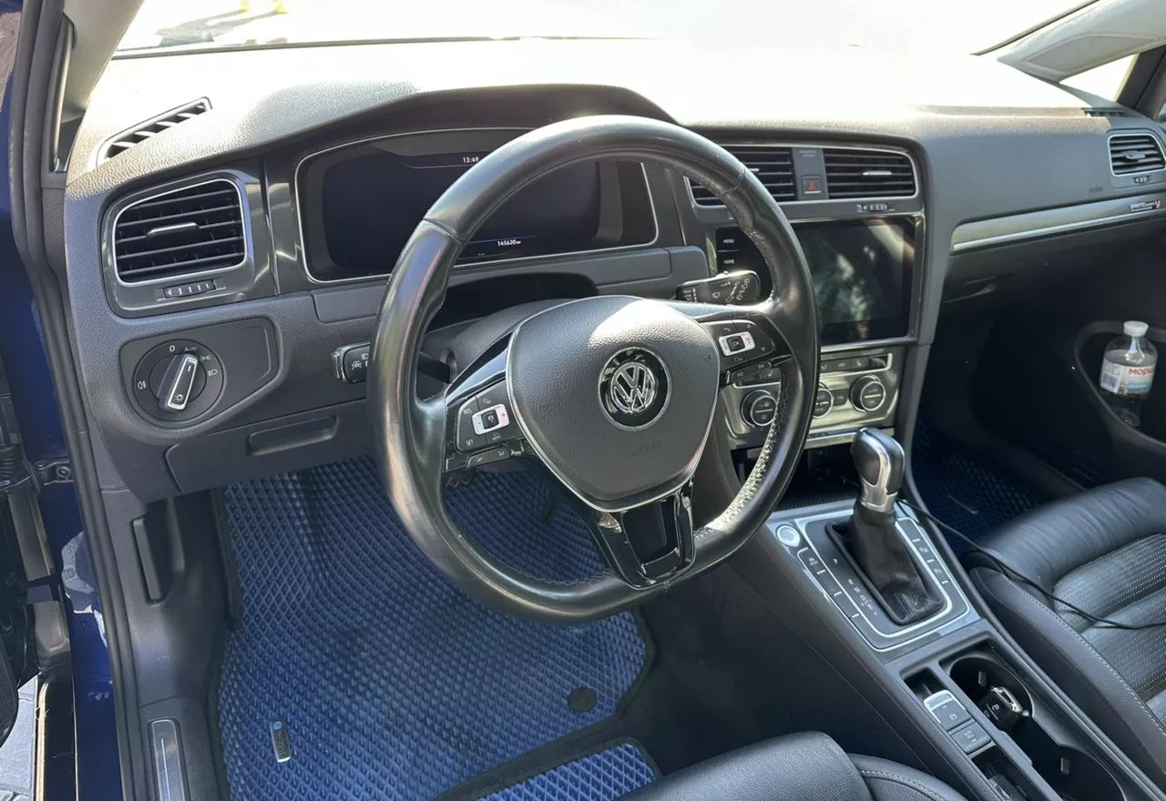 Volkswagen e-Golf  201881