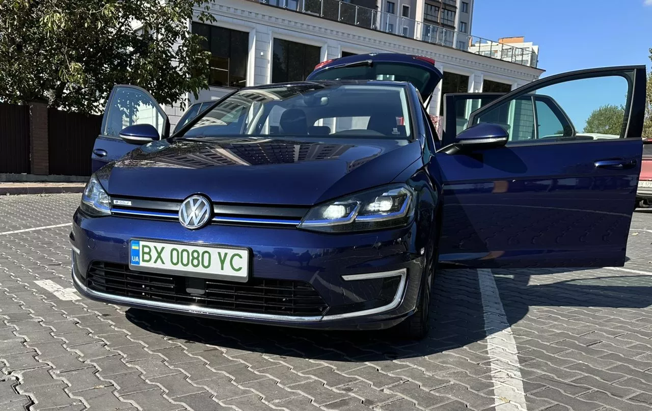 Volkswagen e-Golf  2018101