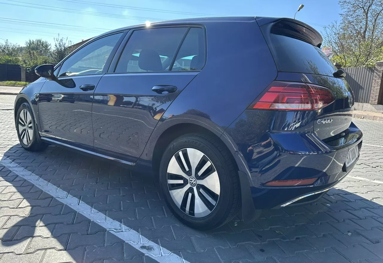 Volkswagen e-Golf  2018161