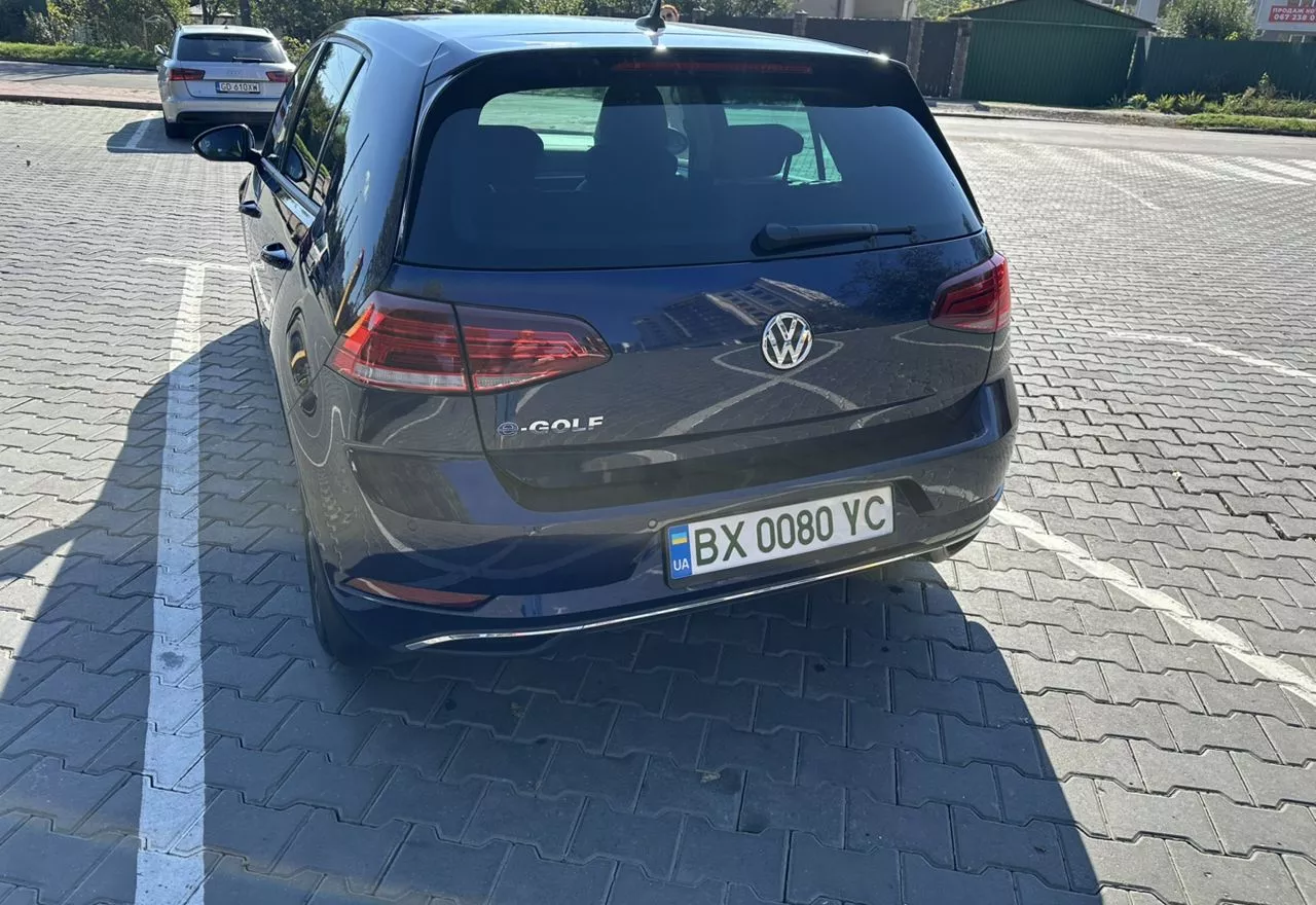 Volkswagen e-Golf  2018171