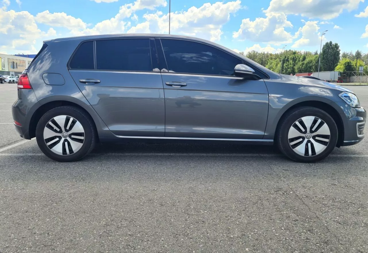 Volkswagen e-Golf  35.8 kWh 202081