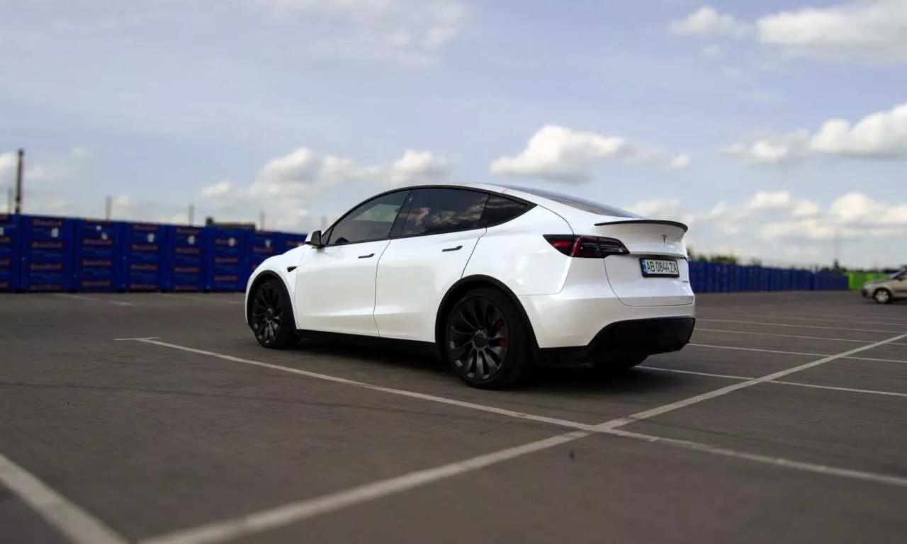 Tesla Model Y  82 kWh 202111