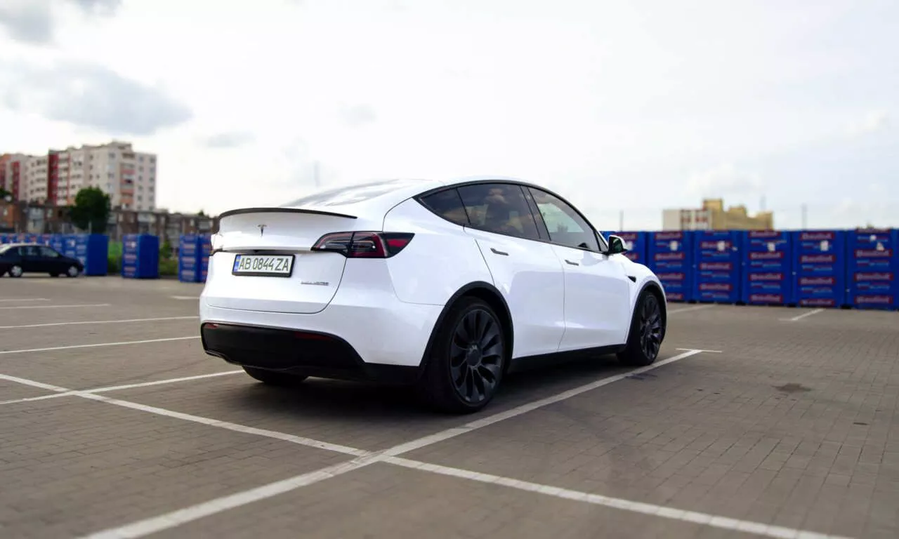 Tesla Model Y  82 kWh 202121