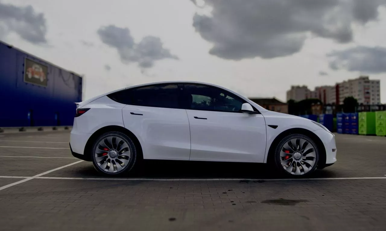 Tesla Model Y  82 kWh 202131