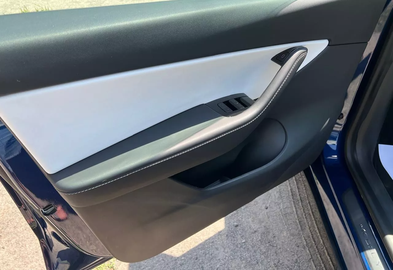 Tesla Model Y  82 kWh 2020461