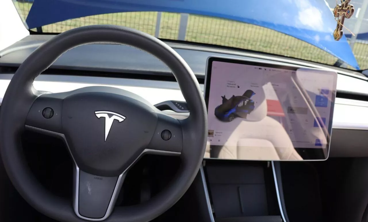 Tesla Model Y  82 kWh 2020241