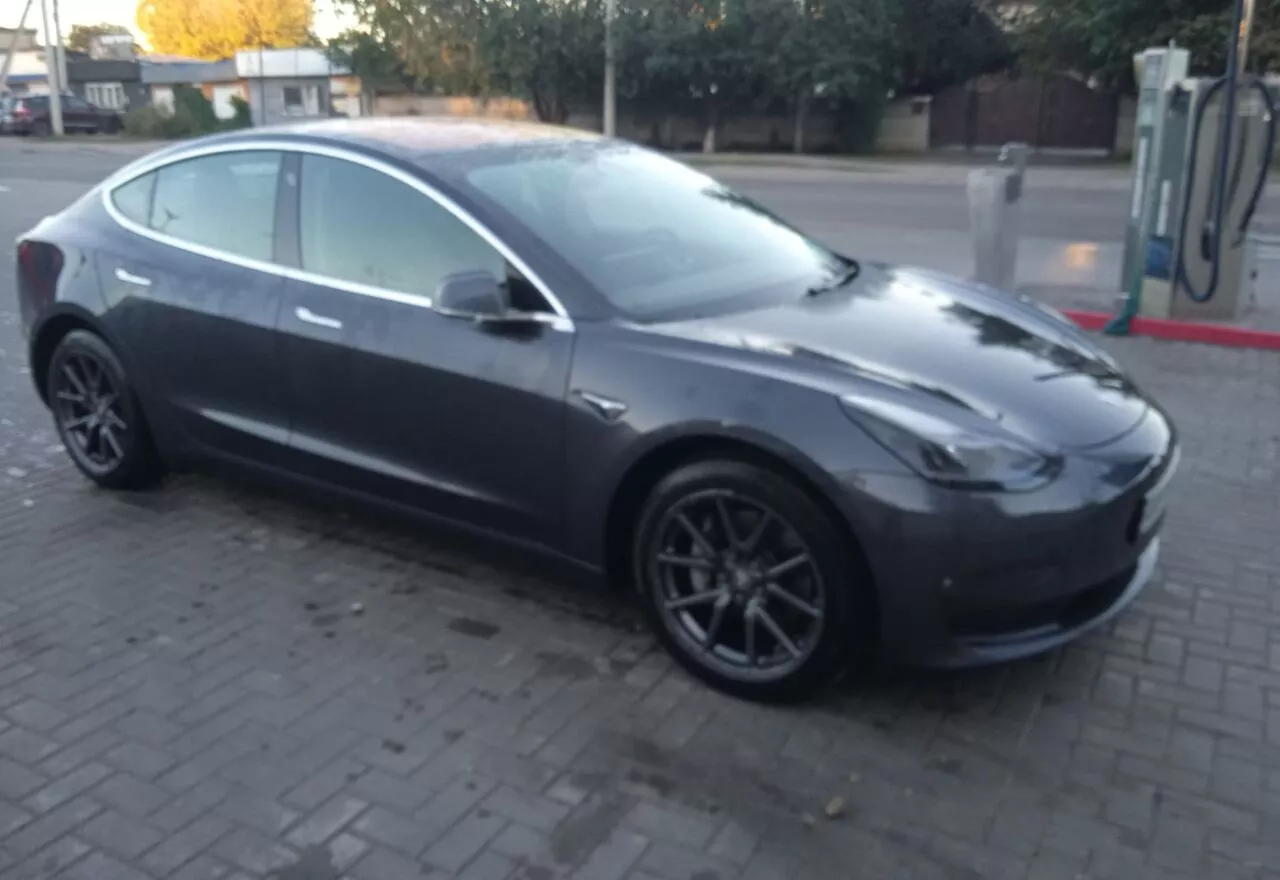 Tesla Model 3  75 kWh 201901