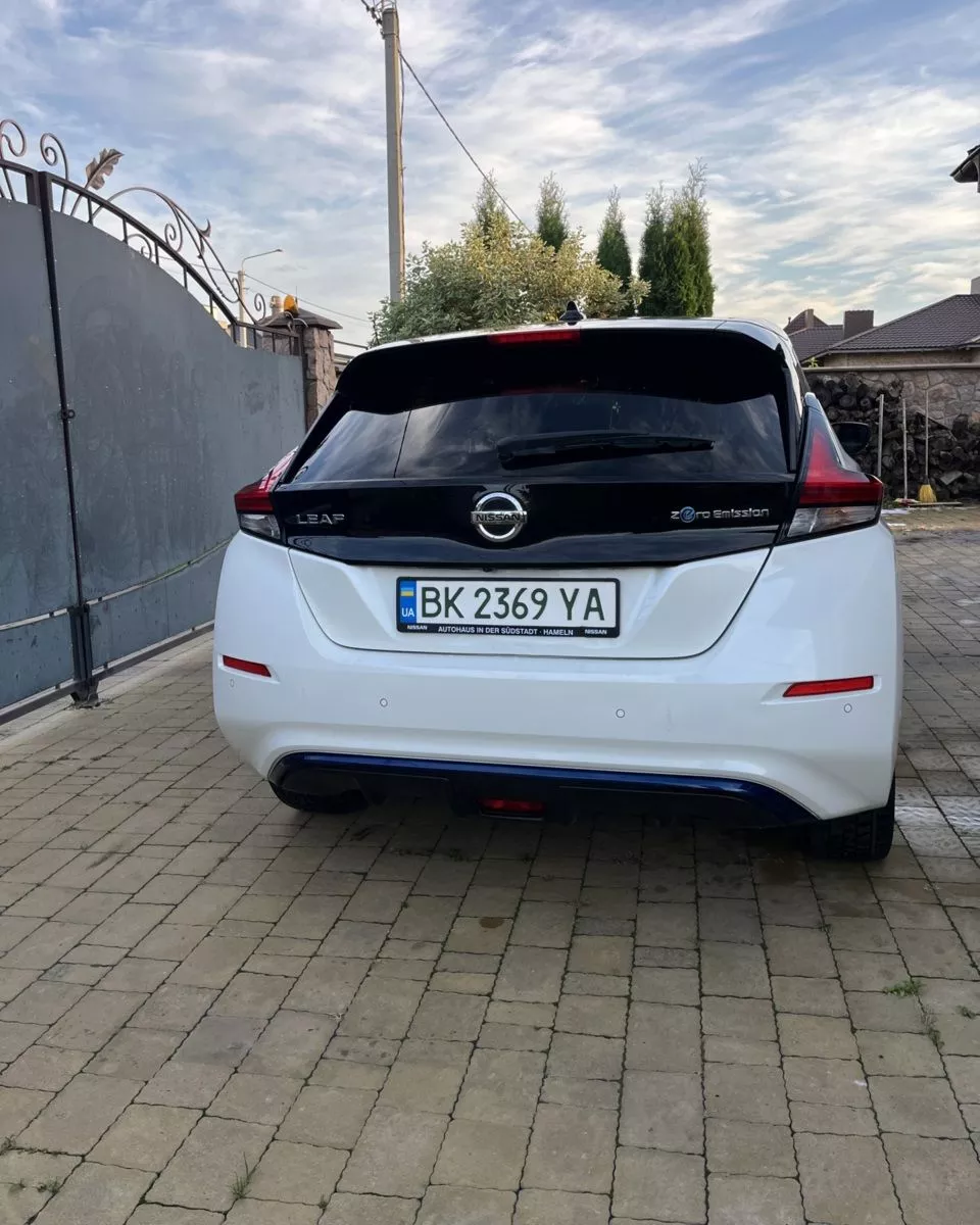 Nissan Leaf  2019131