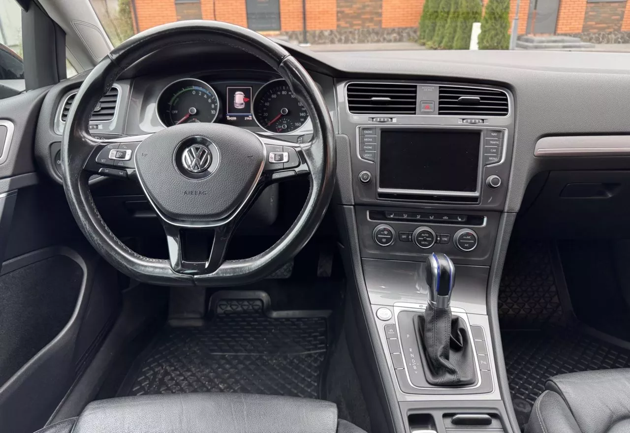 Volkswagen e-Golf  24 kWh 2016121