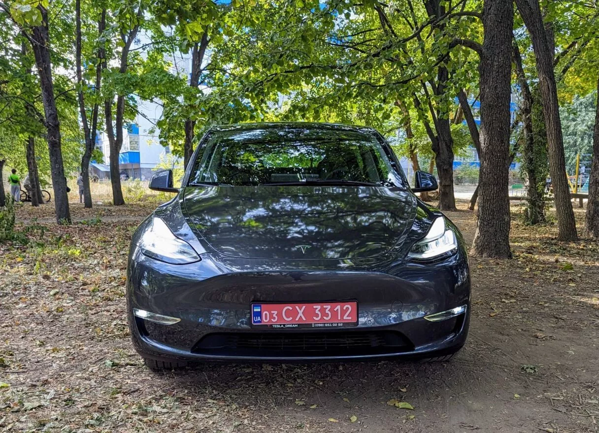 Tesla Model Y  82 kWh 2022111