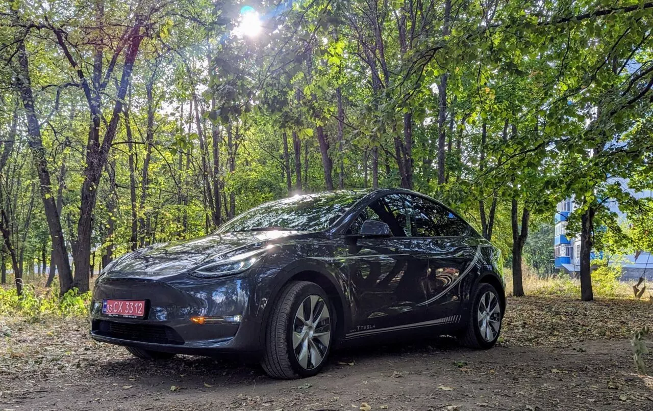 Tesla Model Y  82 kWh 2022121