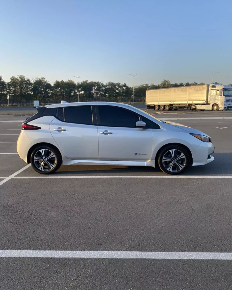 Nissan Leaf  201841