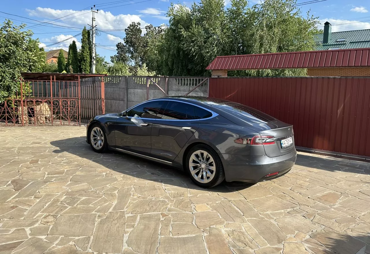 Tesla Model S  201621