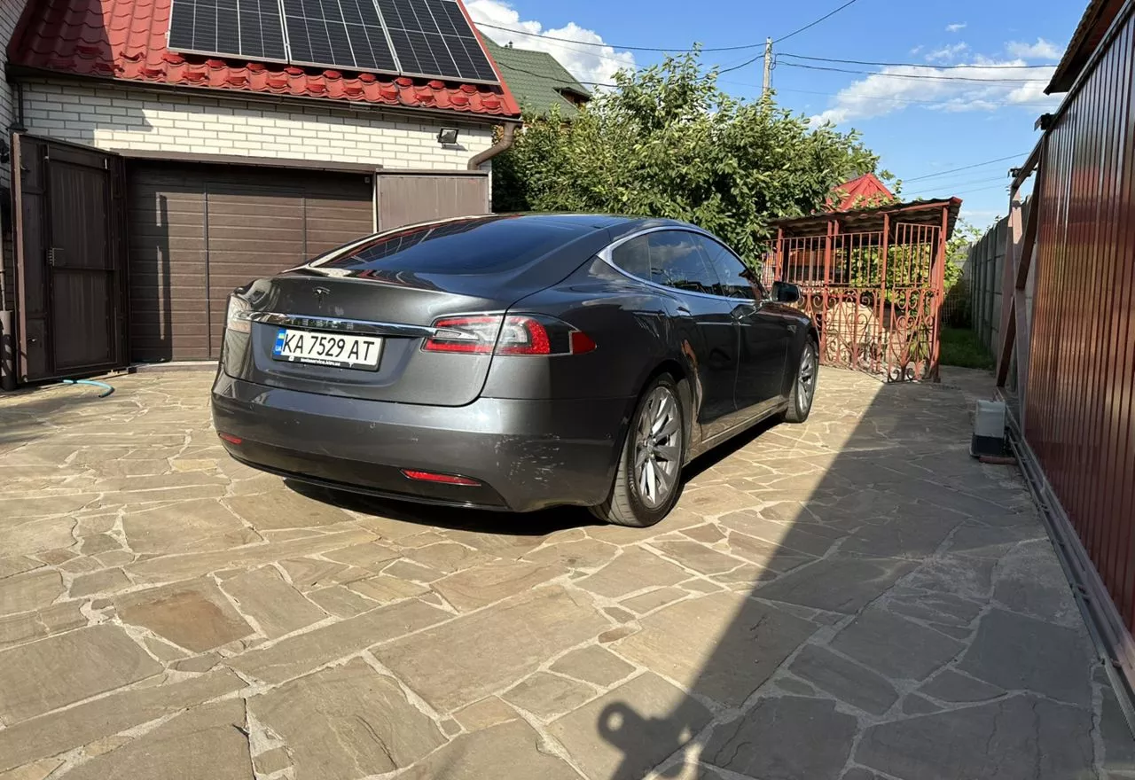 Tesla Model S  201631