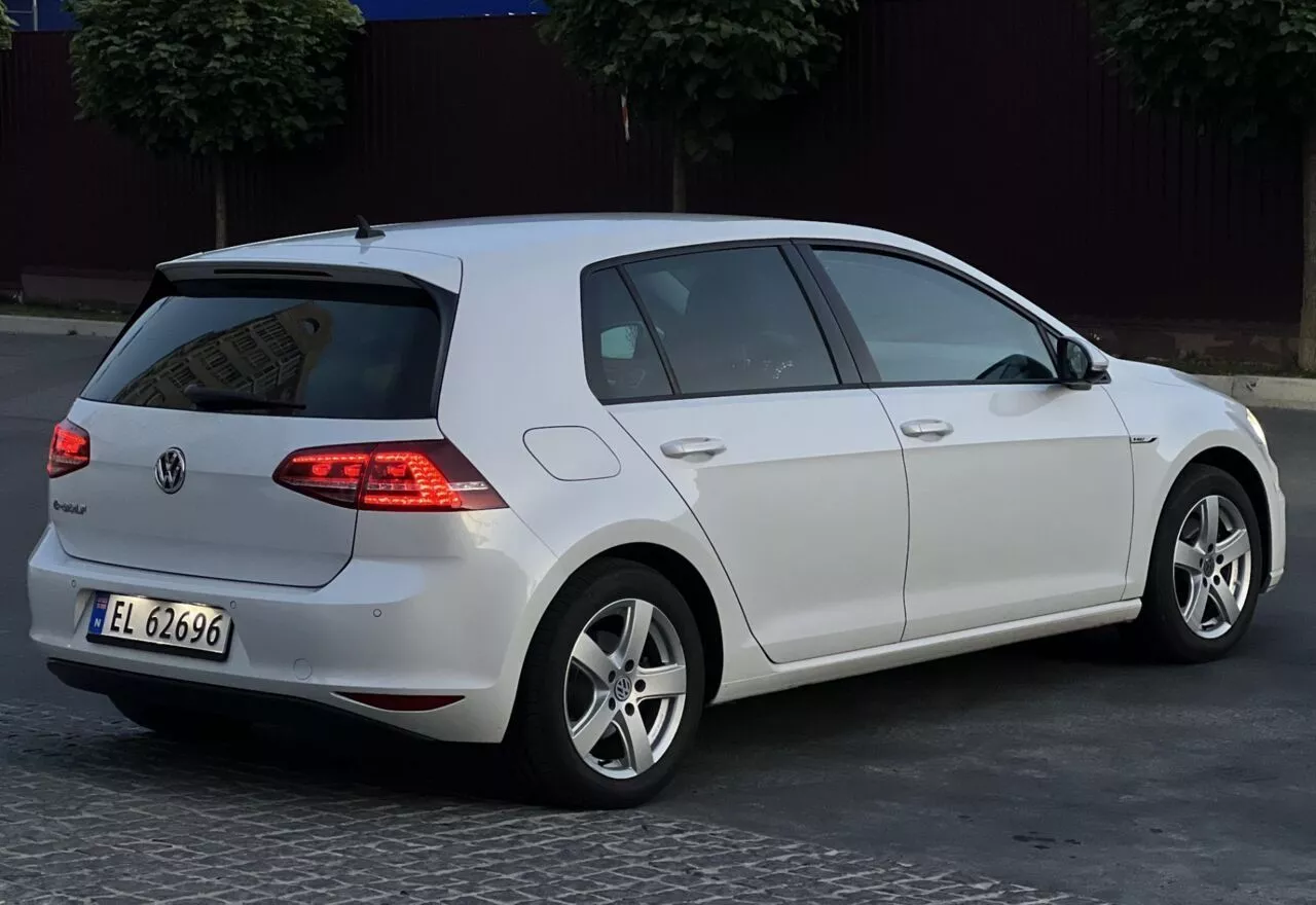 Volkswagen e-Golf  24 kWh 201591