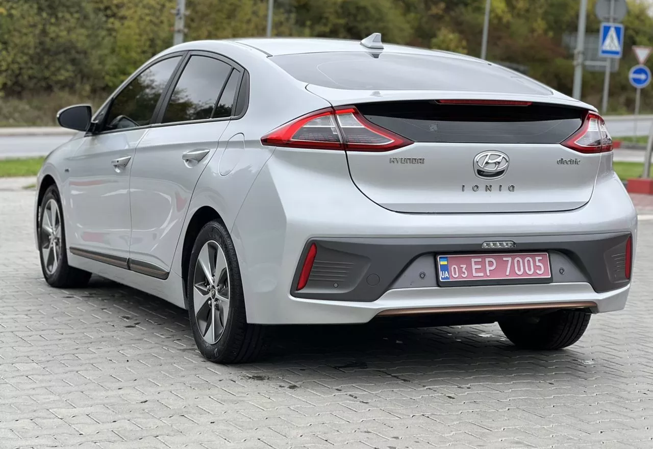 Hyundai Ioniq  28.3 kWh 201851