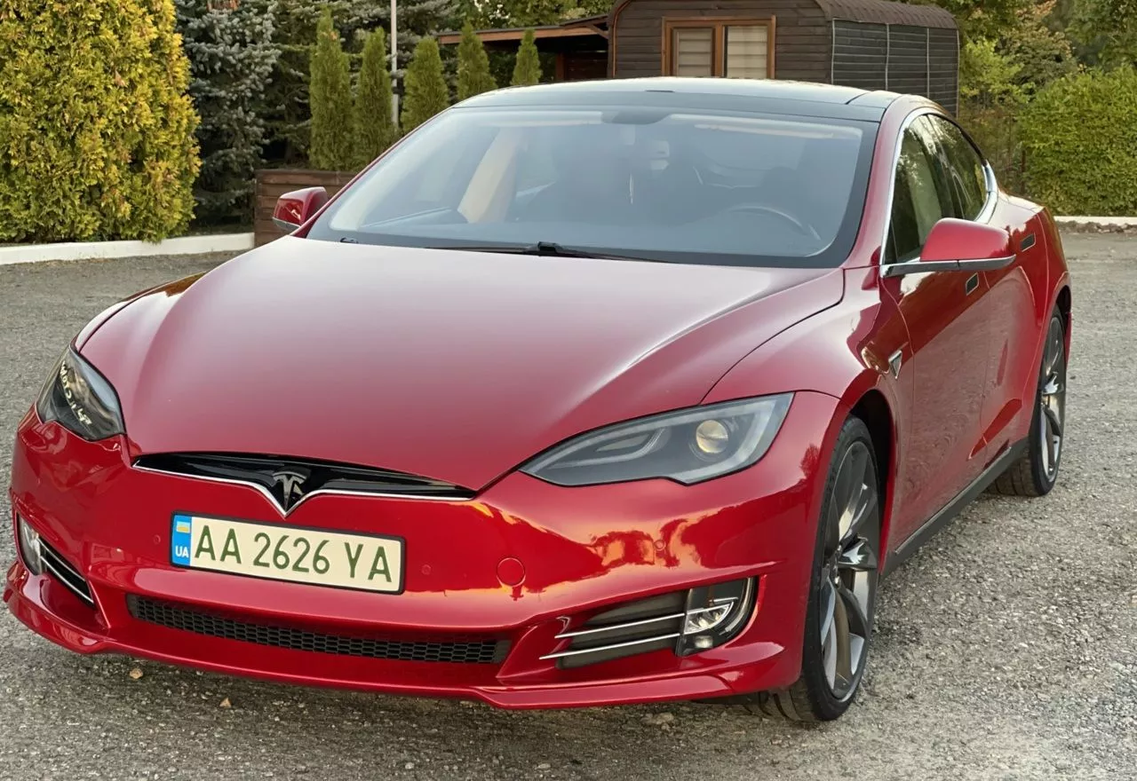 Tesla Model S  85 kWh 2013191