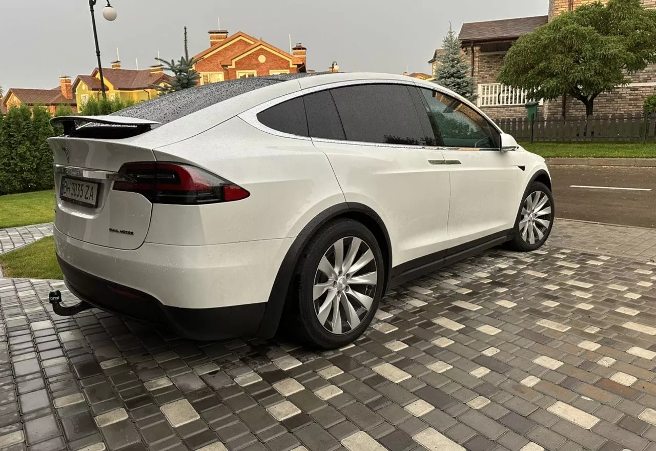 Tesla Model X  100 kWh 2020101