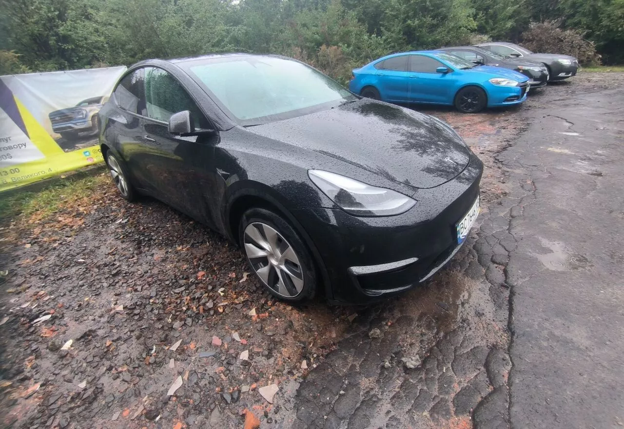 Tesla Model Y 