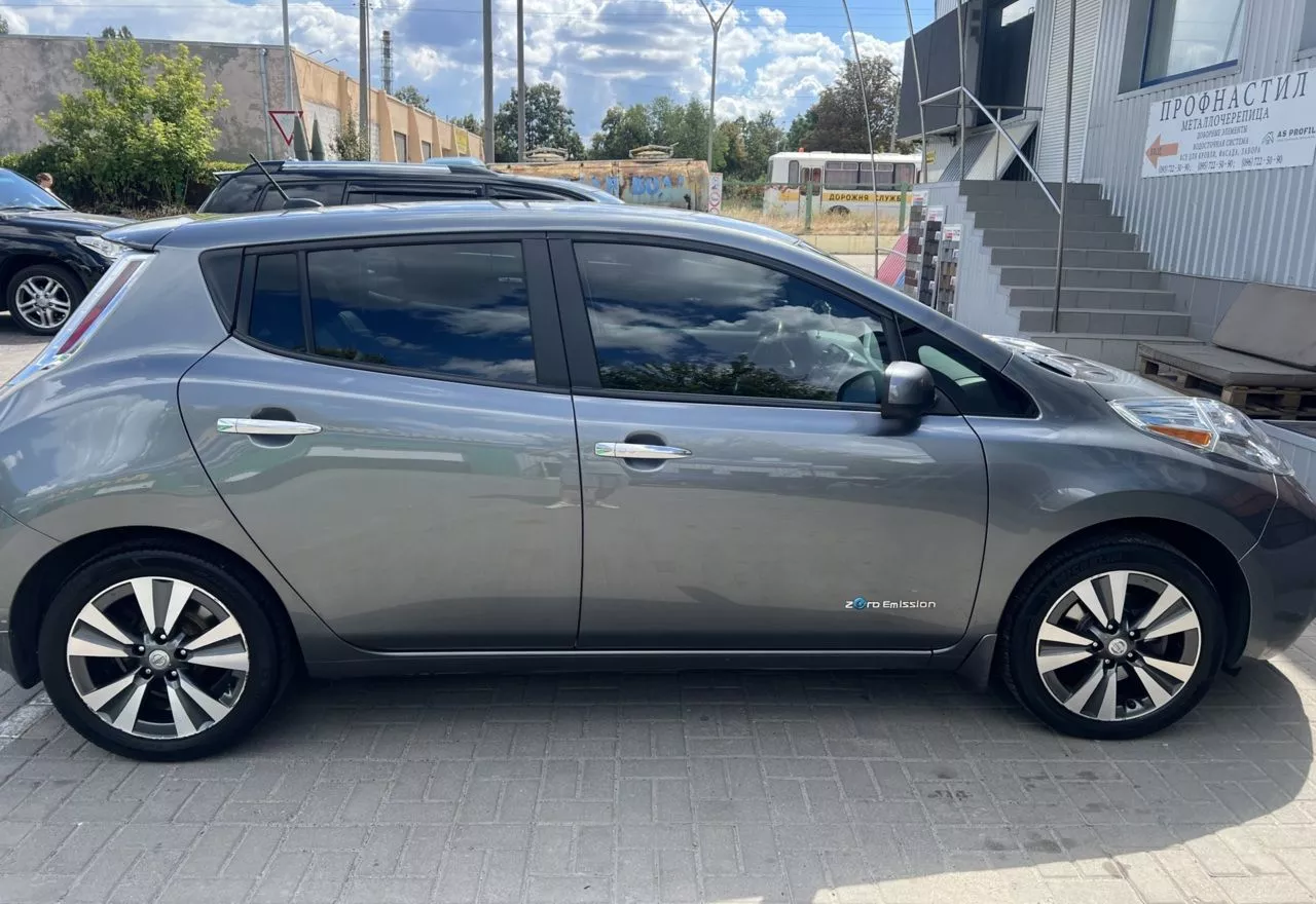 Nissan Leaf  24 kWh 201421