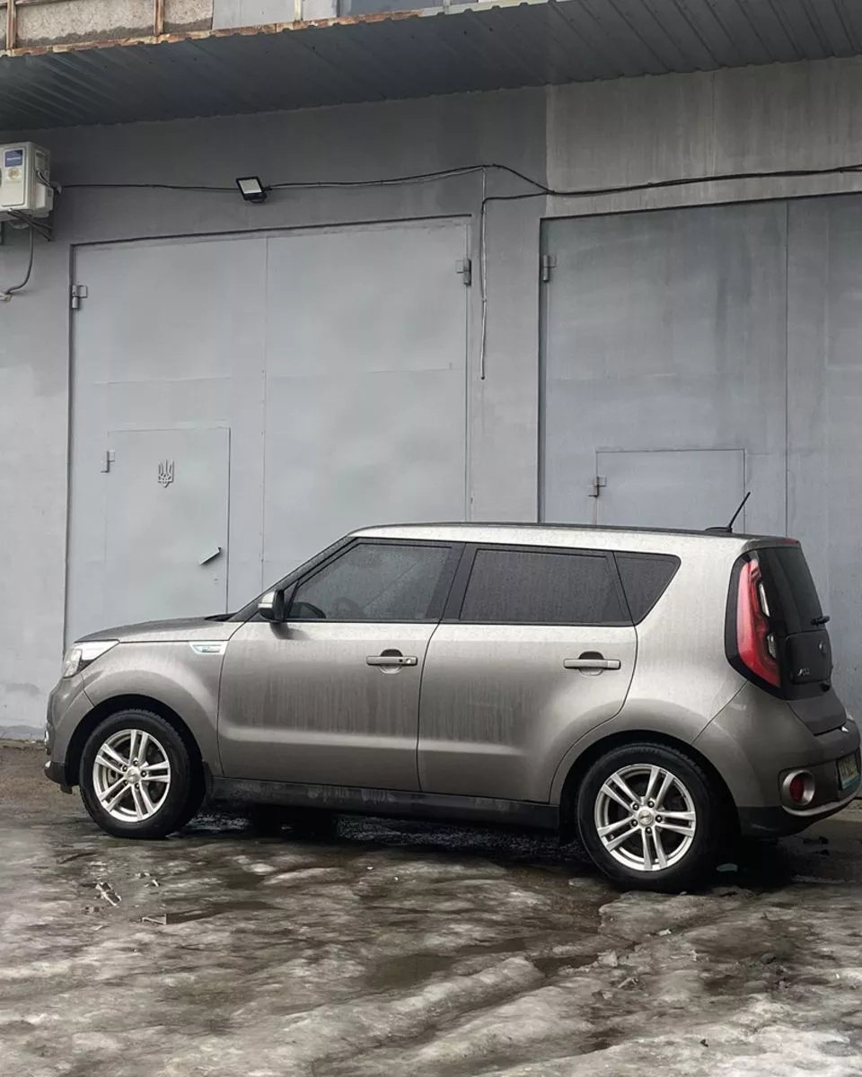 Kia Soul  30 kWh 201581