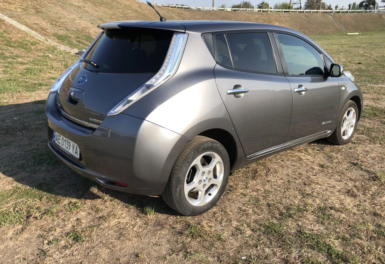 Nissan Leaf  24 kWh 2013141