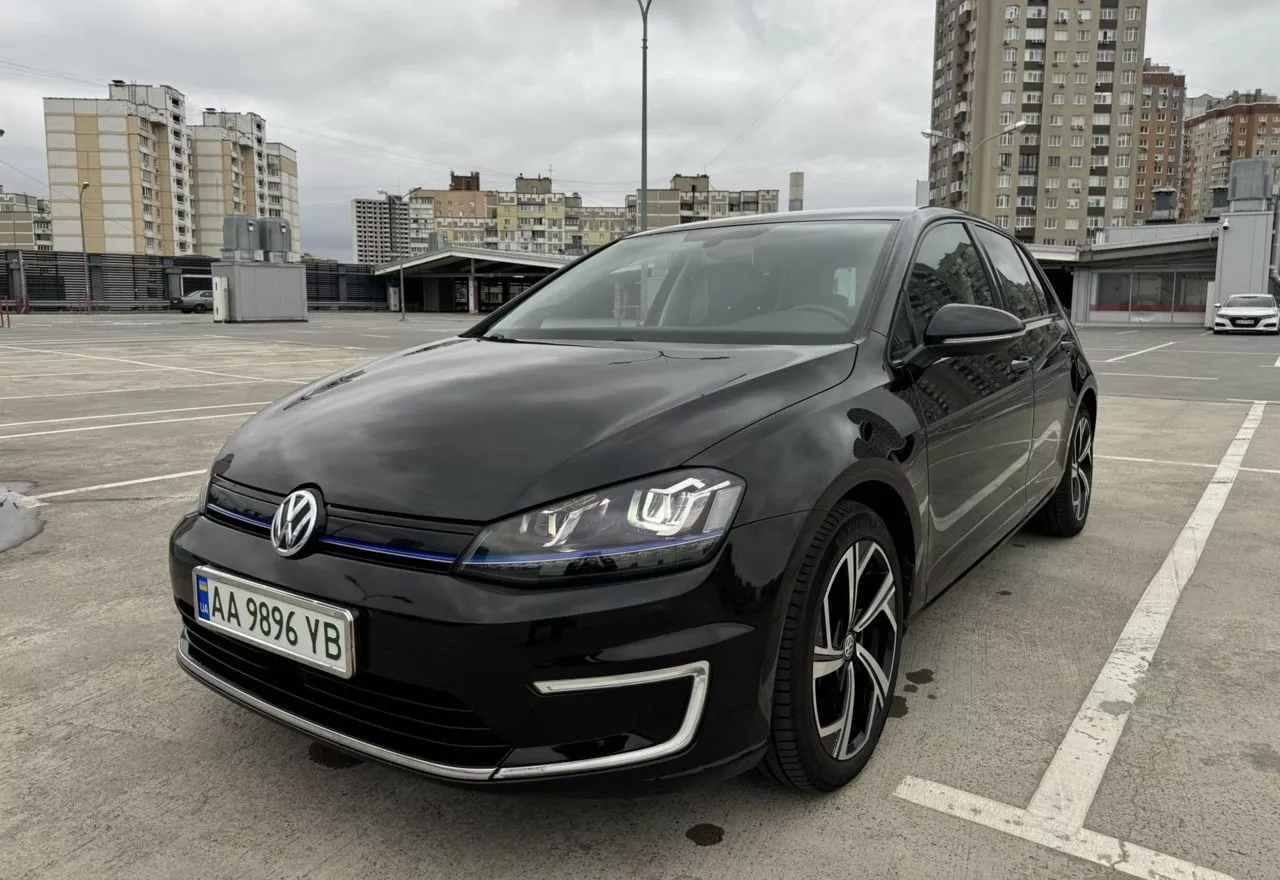 Volkswagen e-Golf  24 kWh 201411