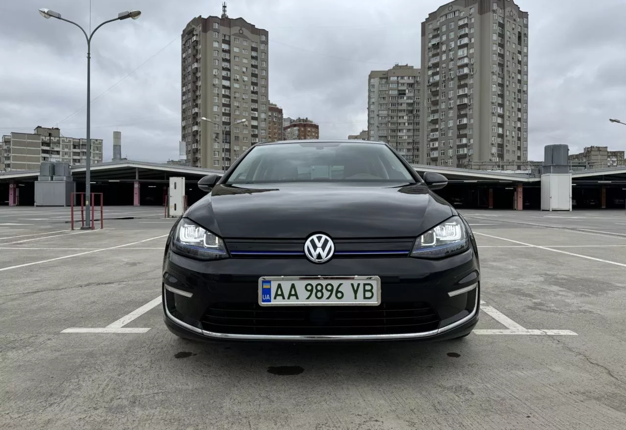 Volkswagen e-Golf  24 kWh 201421