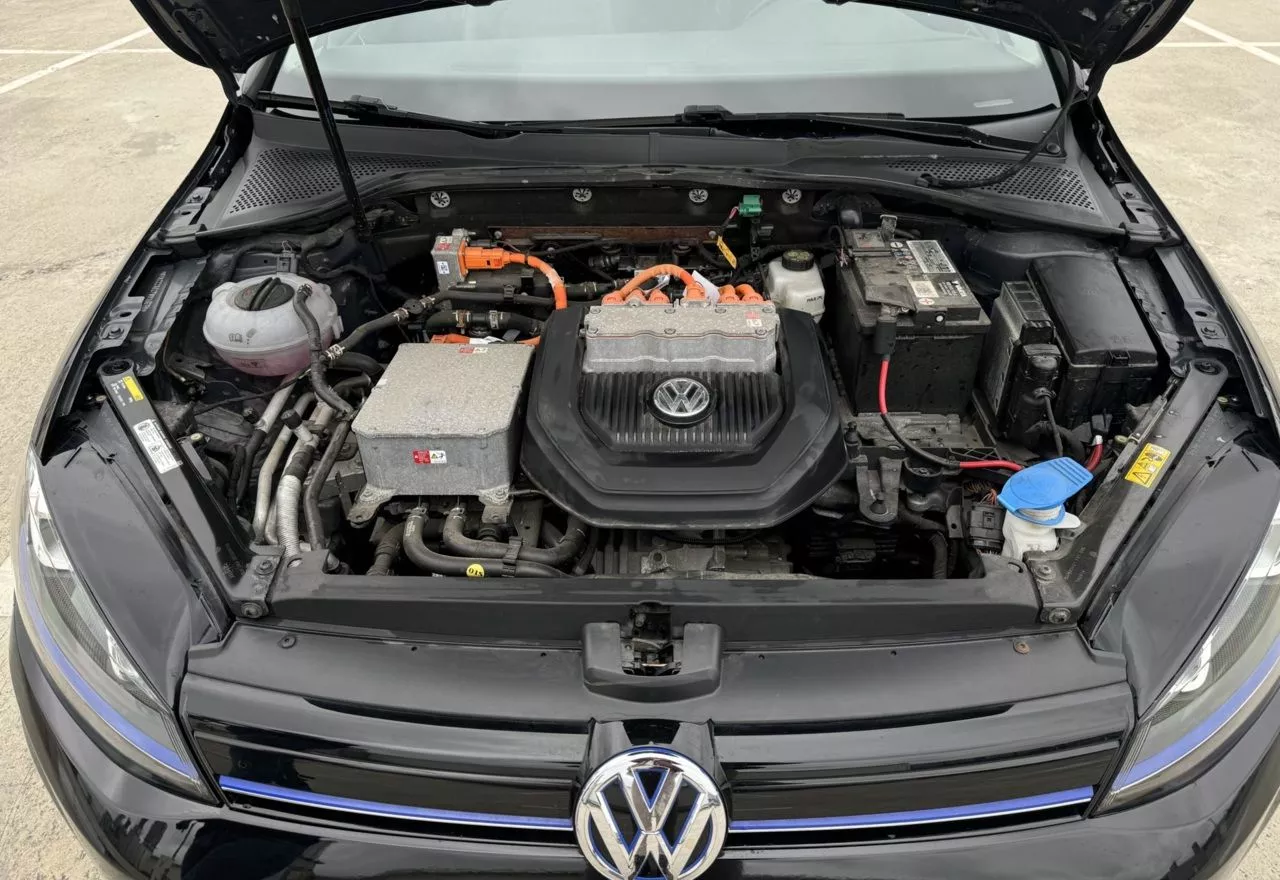 Volkswagen e-Golf  24 kWh 2014141