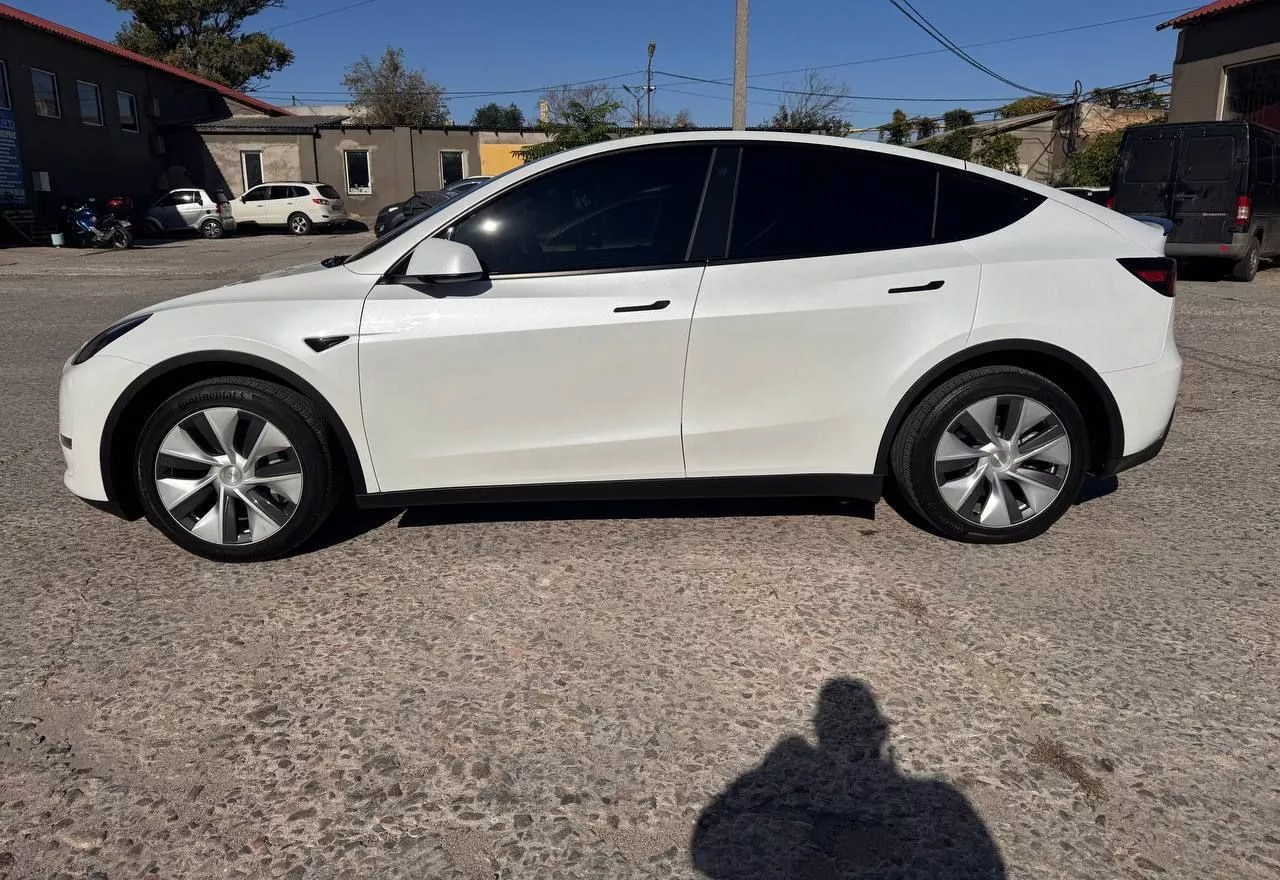 Tesla Model Y  82 kWh 202371