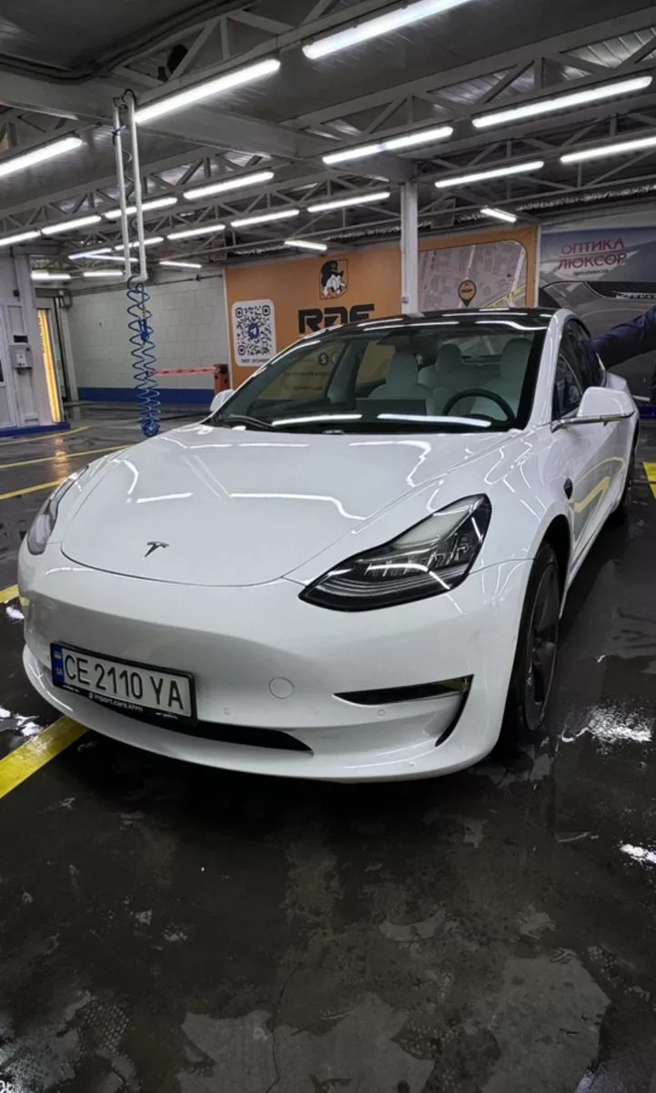 Tesla Model 3  202011