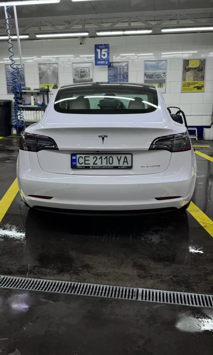 Tesla Model 3  202041