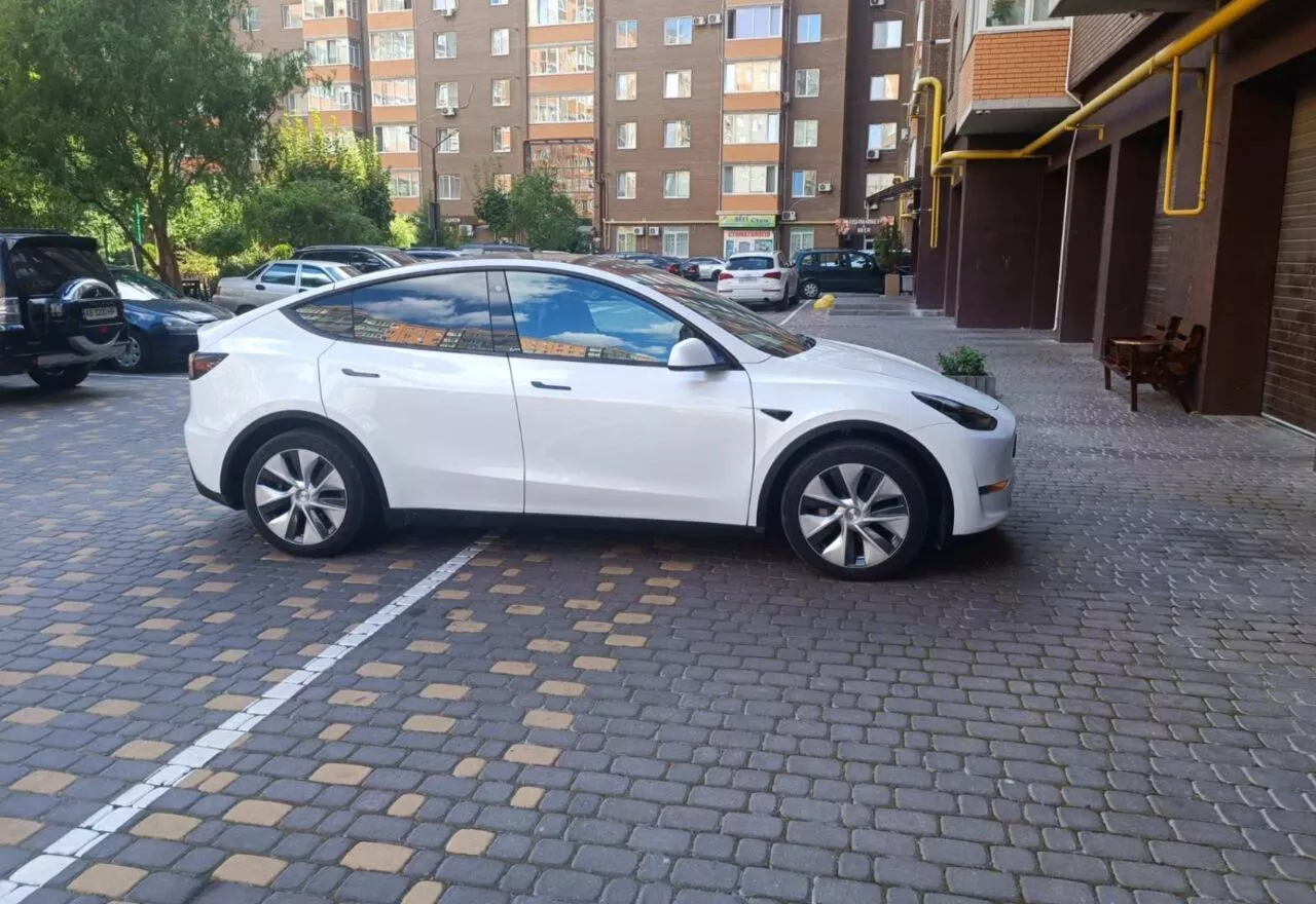 Tesla Model Y  82 kWh 202221