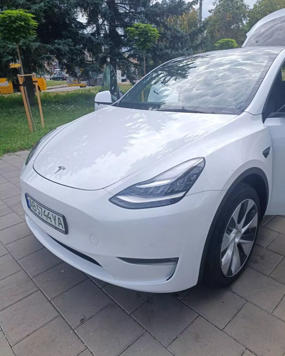 Tesla Model Y  82 kWh 2022101