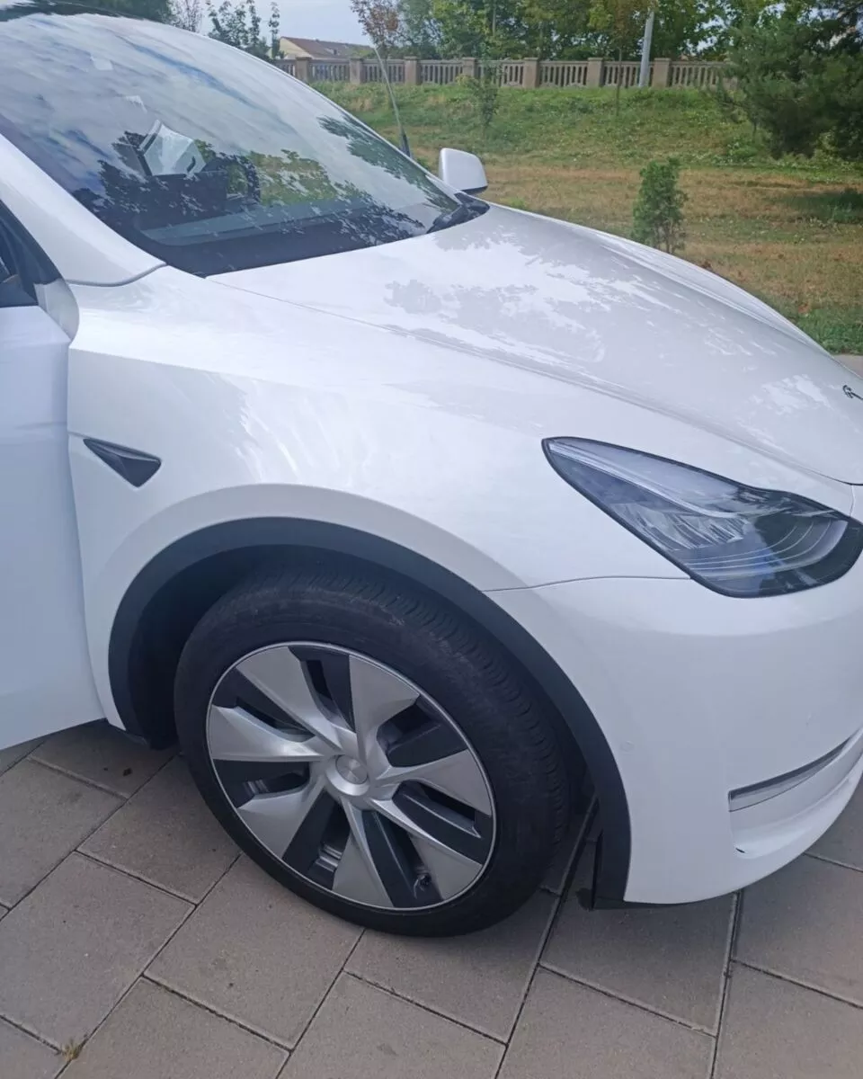 Tesla Model Y  82 kWh 2022111