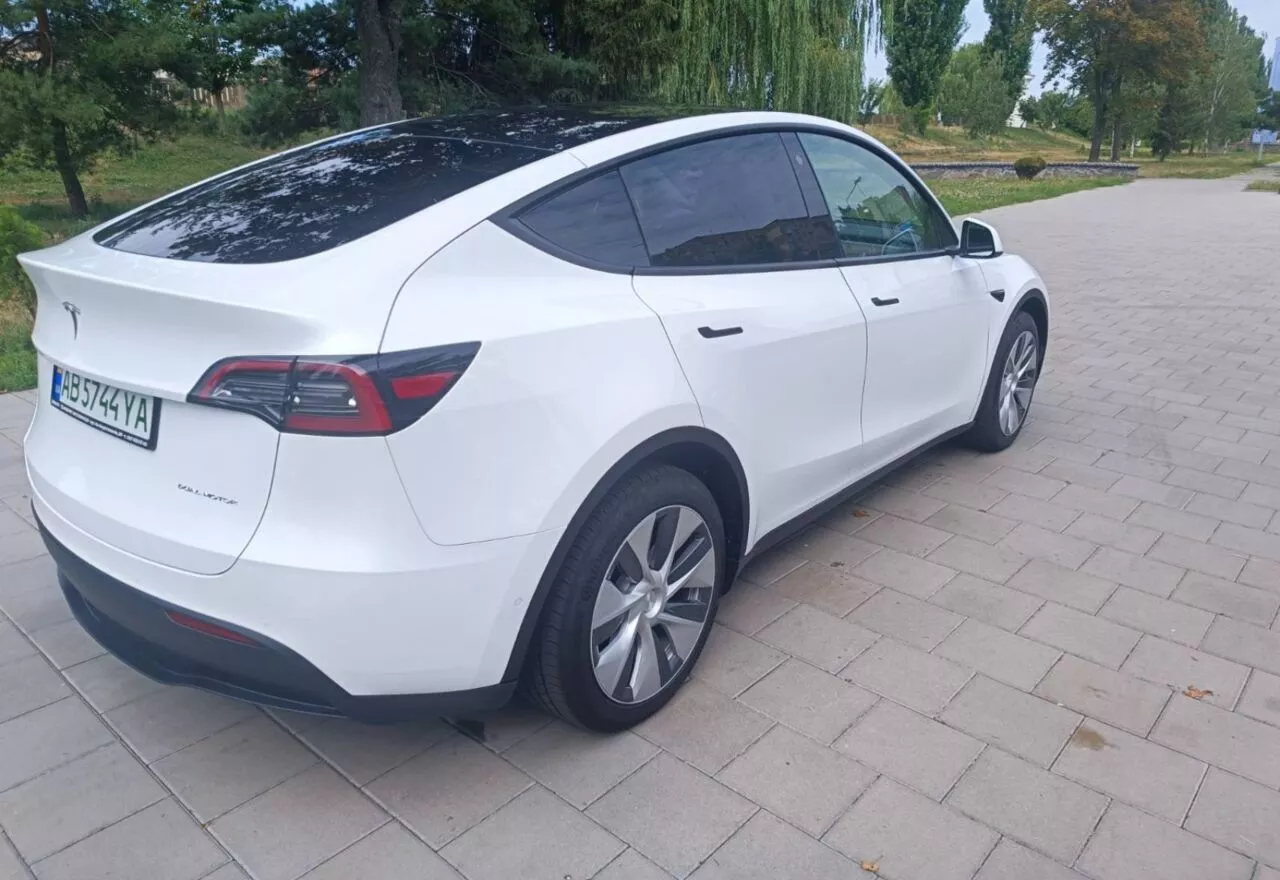 Tesla Model Y  82 kWh 2022131