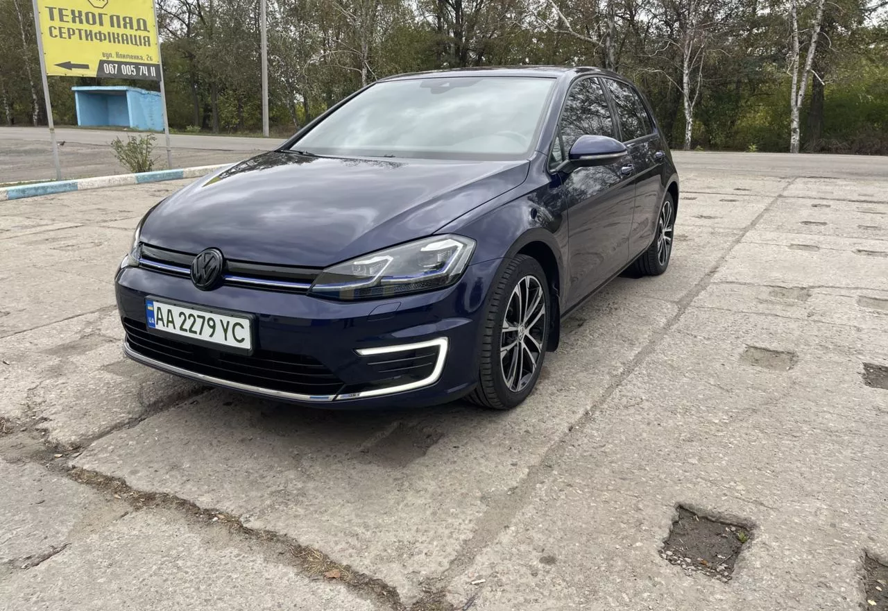 Volkswagen e-Golf  35.8 kWh 201901