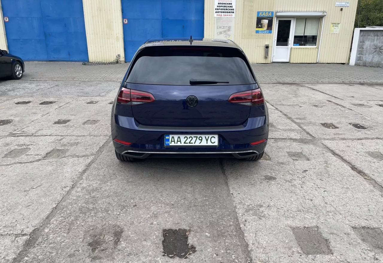 Volkswagen e-Golf  35.8 kWh 2019111