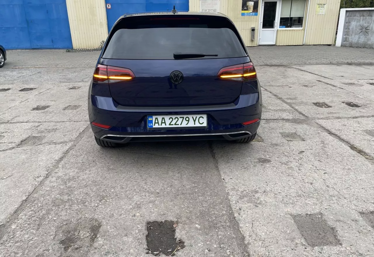 Volkswagen e-Golf  35.8 kWh 2019251